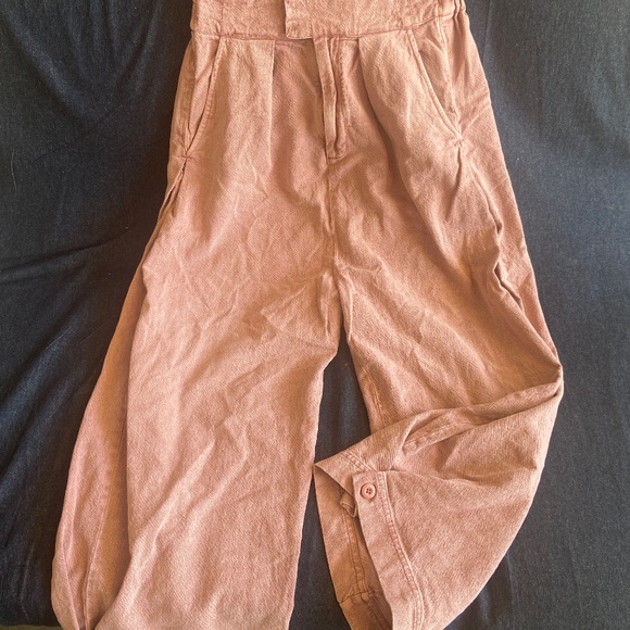 Free people - Picture 1 of 1